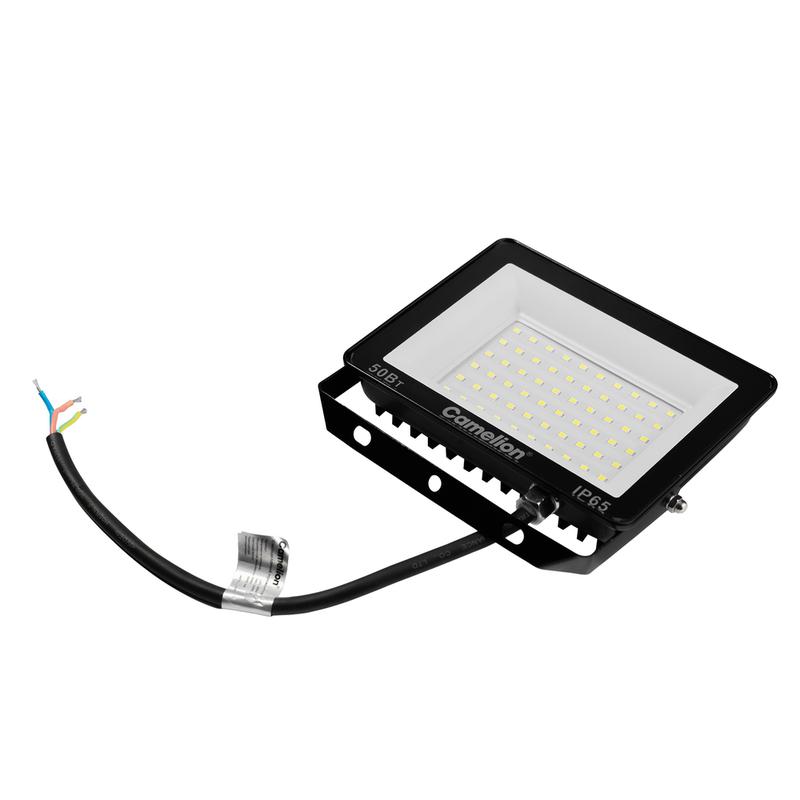 Прожектор светодиодный LFL-5004 C02 LED SMD 50Вт IP65 6500К 5000лм 230В 153х136х30 черн. Camelion 16332