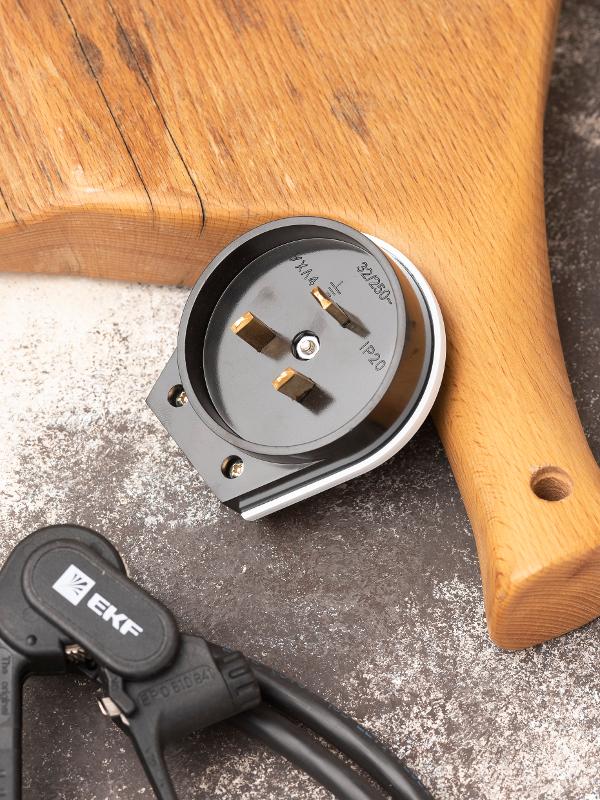 Вилка для разъема РШ-ВШ 32А 250В 2P+PE карболитовая черн. | AS-250-B-02 | EKF