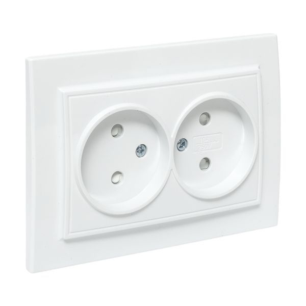 Розетка 2-м СП Минск 10А IP20 без заземл. защ. шторки бел. Basic EKF ERR10-102-100