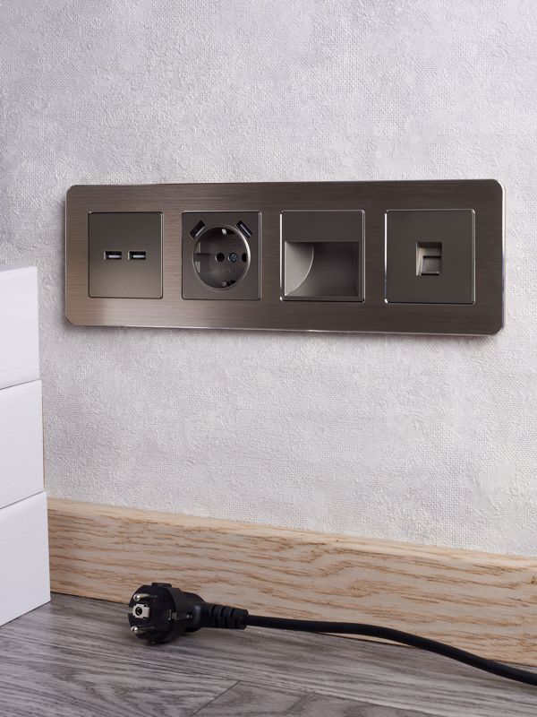 Розетка BRITE USB A+A 3.1А РЮ10-1-БрШ механизм шампань IEK BR-U21-D31-K37