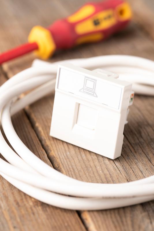 Розетка RJ45, категории 5е (ширина 2 модуля) | E2MK015E-135-10 | EKF