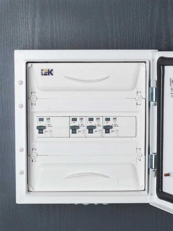 Выключатель дифференциальный (УЗО) R10N 4P 63А 300мА тип AC ARMAT | AR-R10N-4-063C300 | IEK